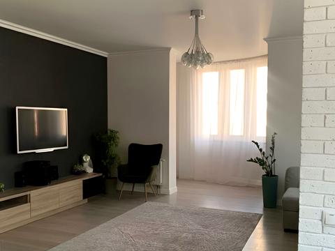 квартира за адресою Анни Ахматової вул., 30