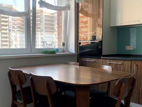 квартира за адресою Анни Ахматової вул., 30