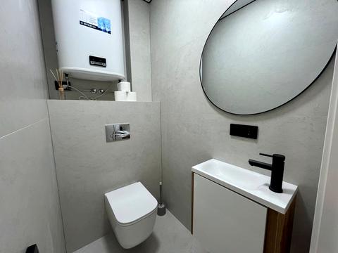 будинок за адресою Олеся Гончара вул. (Корнійчука), 94