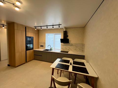 будинок за адресою Олеся Гончара вул. (Корнійчука), 94