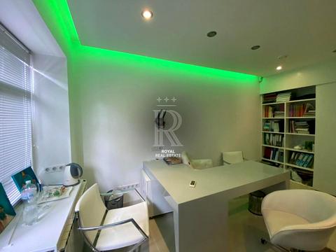 комерційна за адресою Оболонська набережна вул., 11