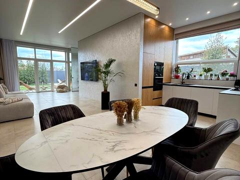 будинок за адресою Кристальный