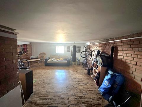 квартира за адресою Львів, Академіка Євгена Лазаренка вул., 48а