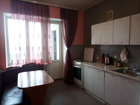 квартира за адресою Анни Ахматової вул., 31