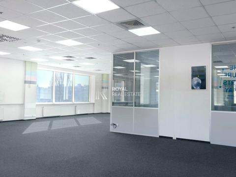 комерційна за адресою Жилянська вул., 75