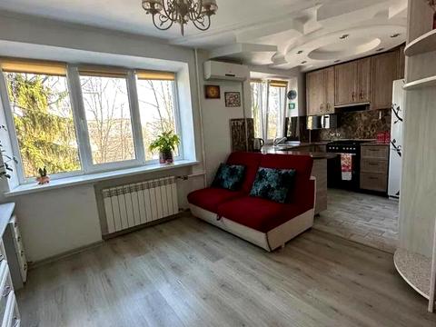 квартира по адресу Максимовича ул., 5