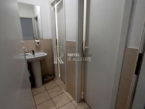 комерційна за адресою Жилянська вул., 59