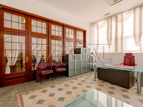 комерційна за адресою Київ, Дарвіна вул., 12