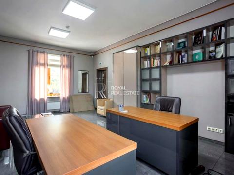 комерційна за адресою Київ, Жилянська вул., 97