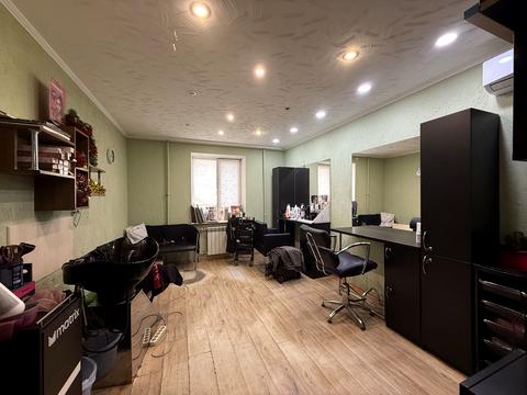 комерційна за адресою Миру просп., 19