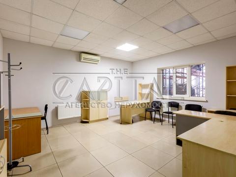 комерційна за адресою вул. Вячеслава Черновола, 34