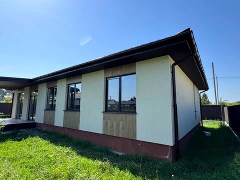 дом по адресу Евгения Плужника ул.