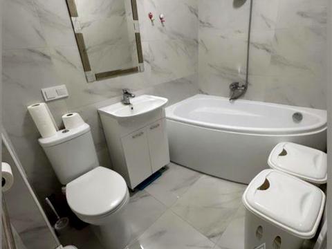 квартира за адресою В'ячеслава Чорновола вул., 27