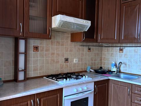 квартира за адресою Кобзарська вул., 65