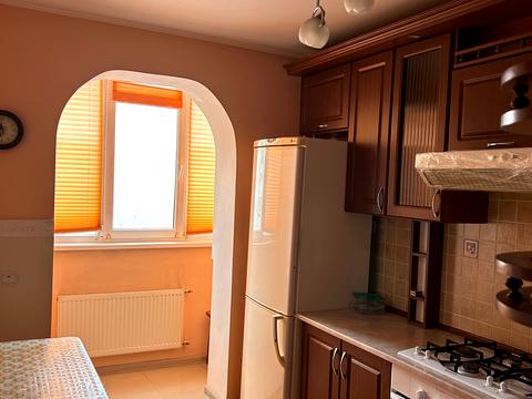 квартира за адресою Кобзарська вул., 65