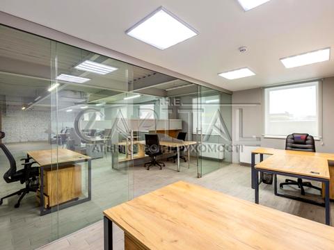 комерційна за адресою с. Крюківщина, вул. В'ячеслава Чорновола, 32