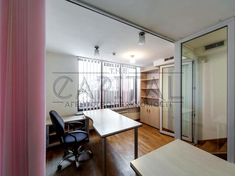 комерційна за адресою Київ, Володимирська вул., 49-А