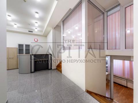 комерційна за адресою Київ, Володимирська вул., 49-А