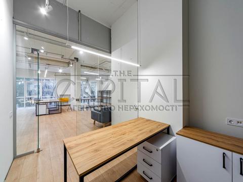 комерційна за адресою Саперне Поле вул., 12