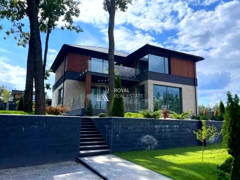 будинок за адресою Квітнева вул., 7