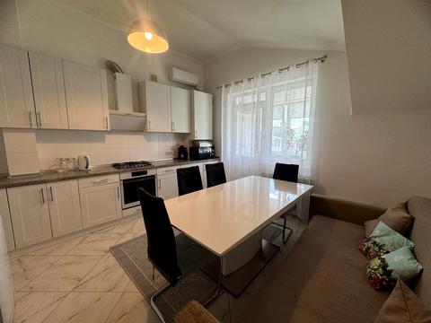 квартира за адресою Августина Волошина вул., 5