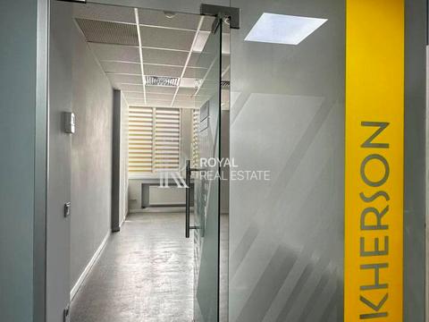 комерційна за адресою Лєскова вул., 9