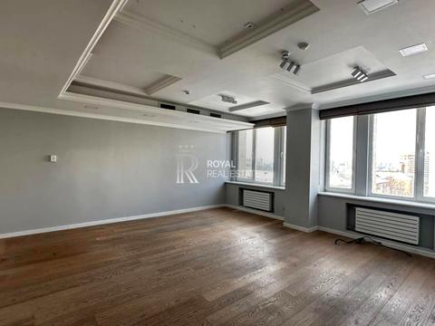 комерційна за адресою Лєскова вул., 9