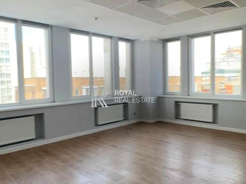 комерційна за адресою Лєскова вул., 9