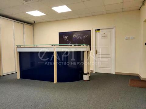 комерційна за адресою Євгена Коновальця вул. (Щорса), 36-Б