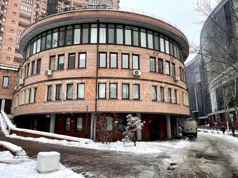 комерційна за адресою Євгена Коновальця вул. (Щорса), 36-Б