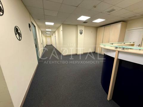 комерційна за адресою Євгена Коновальця вул. (Щорса), 36-Б