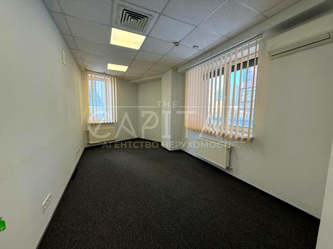 комерційна за адресою Євгена Коновальця вул. (Щорса), 36-Б