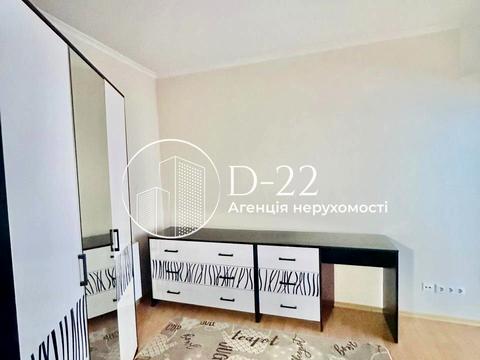 квартира за адресою Любомира Гузара просп. (Космонавта Комарова), 26