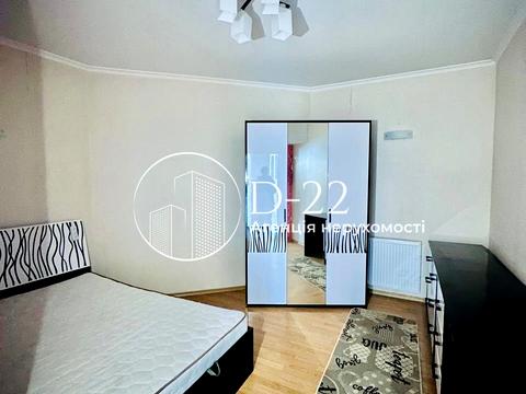 квартира за адресою Любомира Гузара просп. (Космонавта Комарова), 26