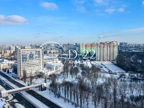 квартира за адресою Любомира Гузара просп. (Космонавта Комарова), 26