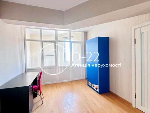 квартира за адресою Любомира Гузара просп. (Космонавта Комарова), 26