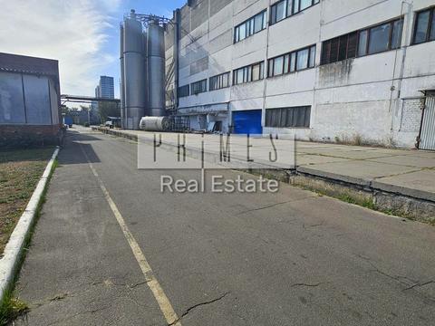 комерційна за адресою Євгена Сверстюка вул. (Марини Раскової), 1