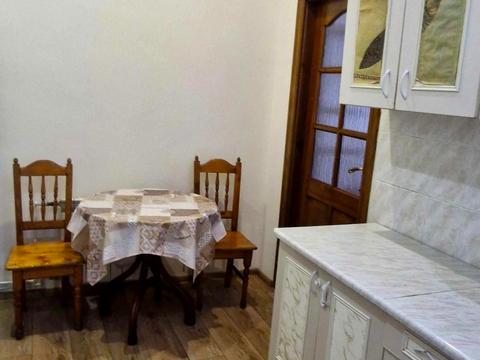 квартира за адресою Академіка Володимира Гнатюка вул. (), 12