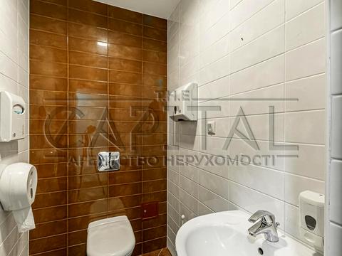 комерційна за адресою Київ, Володимирська вул., 35