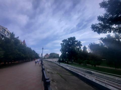 комерційна за адресою Оболонська набережна вул., 11