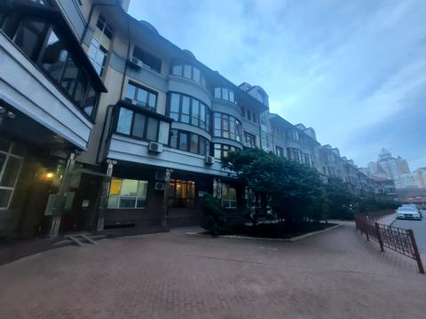 комерційна за адресою Оболонська набережна вул., 11