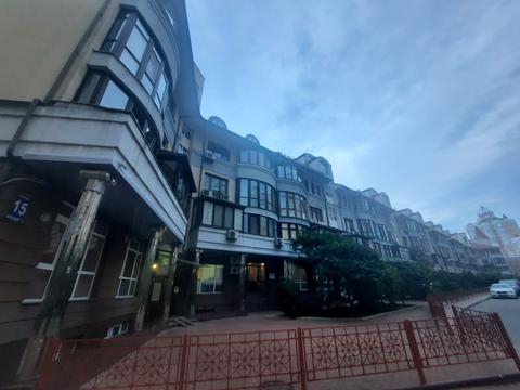 комерційна за адресою Оболонська набережна вул., 11