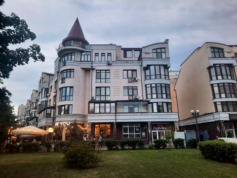 комерційна за адресою Оболонська набережна вул., 11