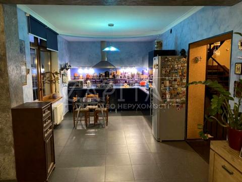 будинок за адресою с. Підгірці, лісова