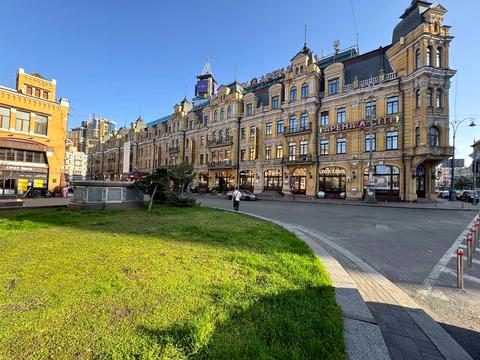 комерційна за адресою Київ, Басейна вул., 5-А