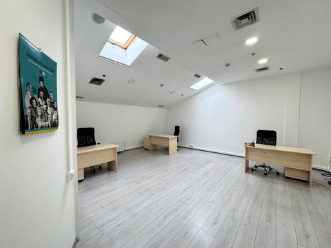 коммерческая по адресу Большая Васильковская ул. (Красноармейская), 1-3