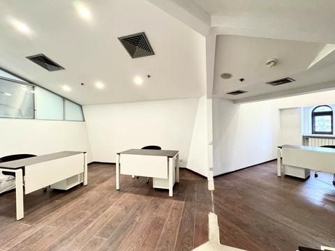 коммерческая по адресу Большая Васильковская ул. (Красноармейская), 1-3