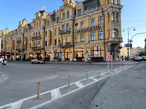 коммерческая по адресу Большая Васильковская ул. (Красноармейская), 1-3