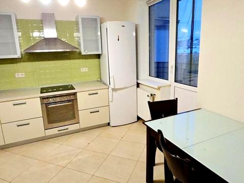 квартира за адресою Почайнинська вул., 25/49