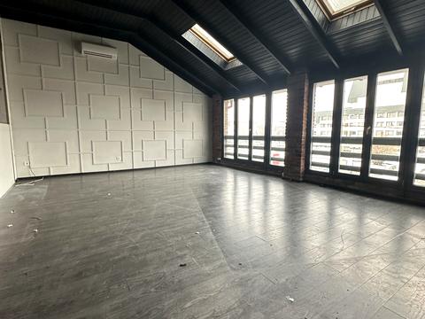 комерційна за адресою Івана Чендея вул., 13